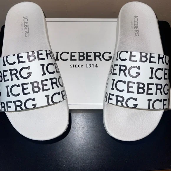 Iceberg neon flip flops Iceberg Slippers Blue 22EIU150704 – Sneaker Junkies main image 4